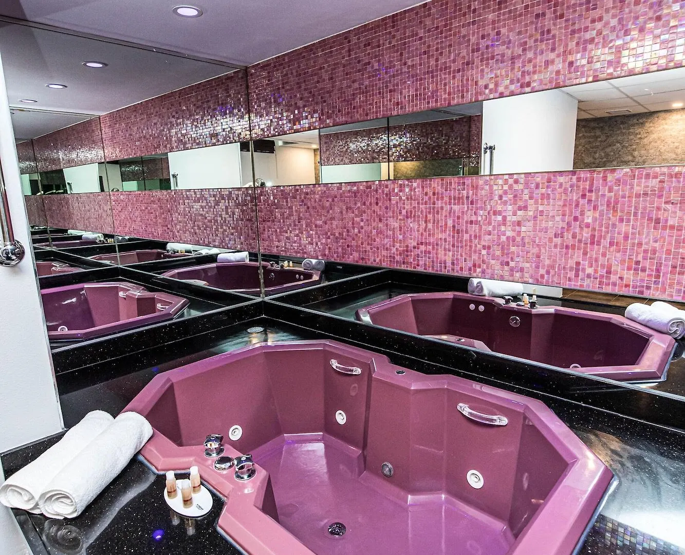 Ramada By Wyndham Bronx Otel New York