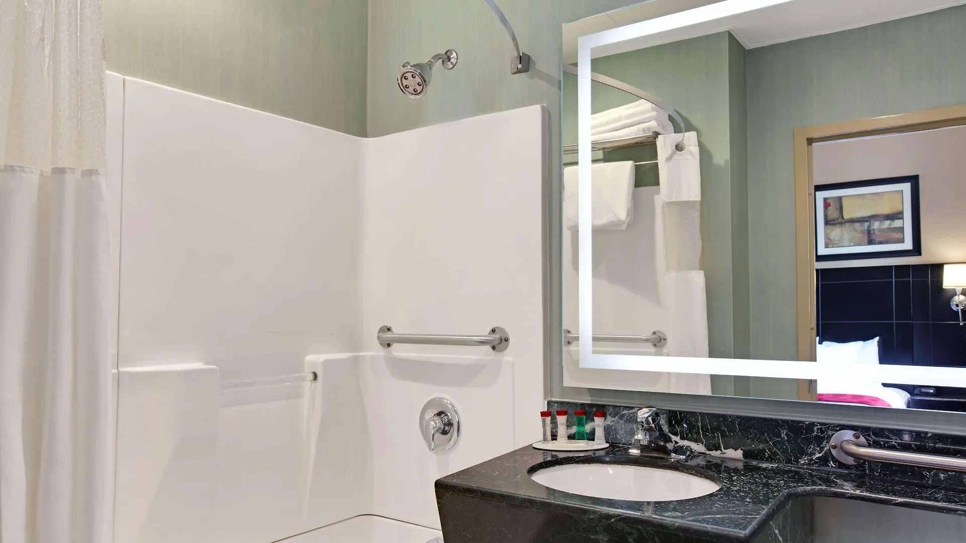 Ramada By Wyndham Bronx Otel New York 3*,
