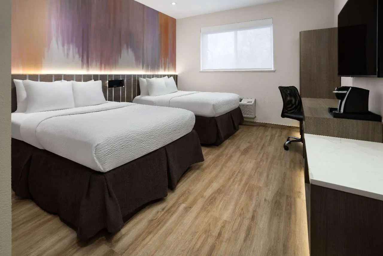 Ramada By Wyndham Bronx Otel New York