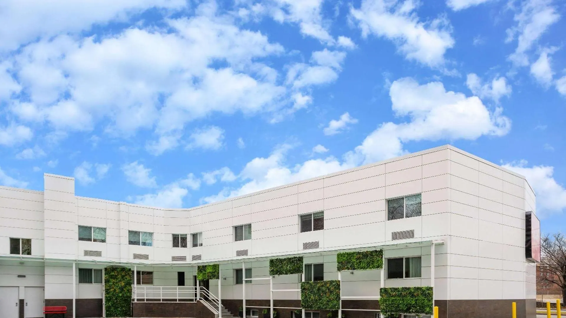 Ramada By Wyndham Bronx Otel New York