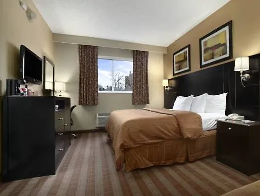 Ramada By Wyndham Bronx Otel New York 3*,