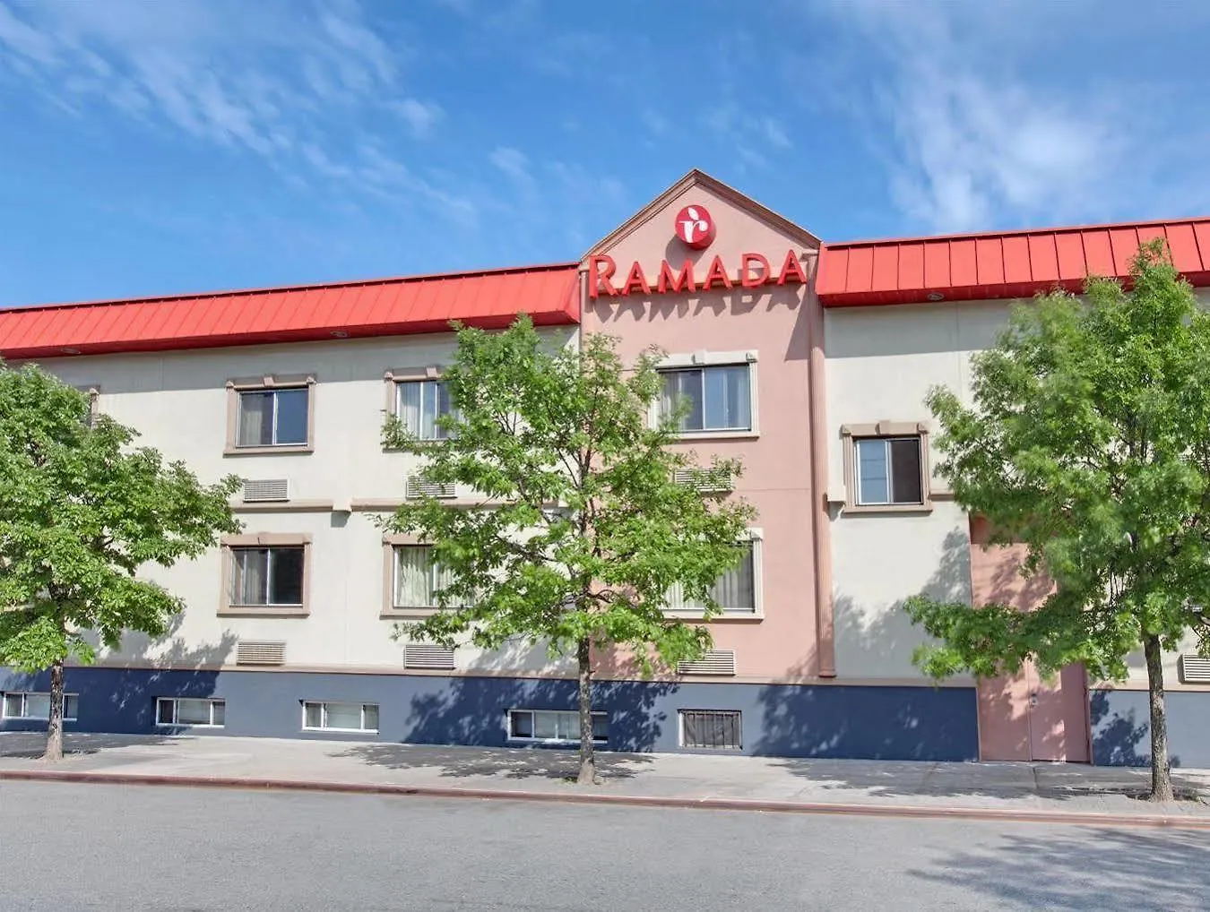 Ramada By Wyndham Bronx Otel New York